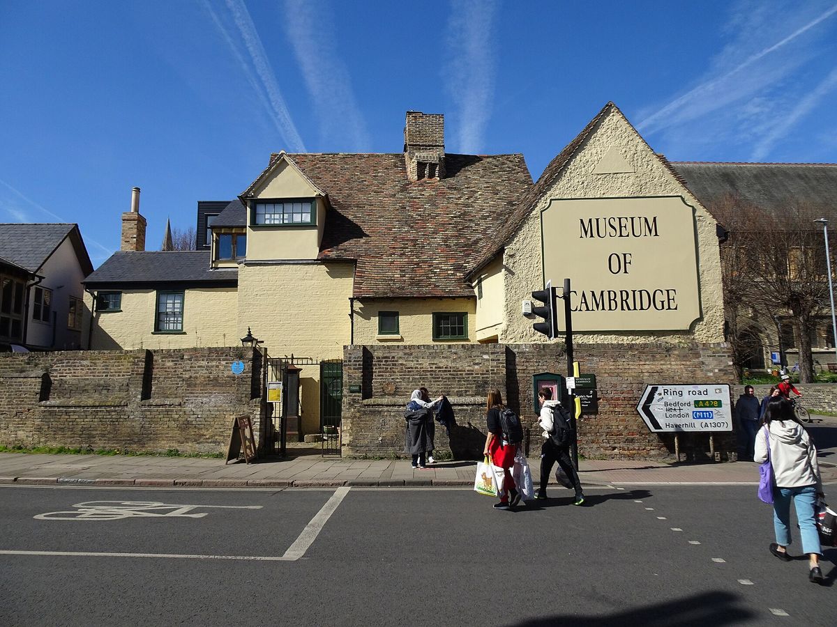 The former White Horse Inn on Castle Street, home of the Museum of Cambridge